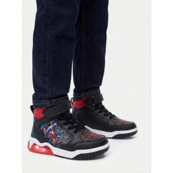 Sneakersy Spiderman. Czarne trampki i tenisówki chłopięce Spiderman, bez wzorów, bez zapięcia. Za 139.99 zł.