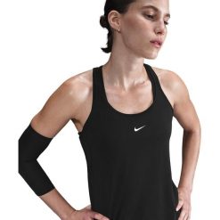 Koszulka sportowa damska Nike One. Czarne koszulki sportowe damskie Nike, l, bez wzorów, z materiału, bez kołnierzyka, bez ramiączek. Za 246.00 zł.