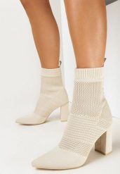Beżowe Botki na Słupku z Noskiem w Szpic z Elastyczną Cholewką Ohbitta. Brązowe botki damskie Born2be, eleganckie, bez obcasa, na obcasie, bez zapięcia. Za 79.99 zł.