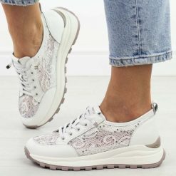 Białe przewiewne skórzane półbuty damskie Vinceza 66783. Białe półbuty damskie VINCEZA, na lato, bez wzorów, z jeansu, eleganckie, bez obcasa, na płaskiej podeszwie, bez zapięcia. Za 219.00 zł.