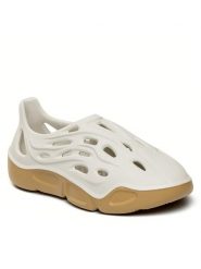 Steve Madden Półbuty Vine Slip-on SM11002858-02002-OWK Biały. Białe półbuty damskie Steve Madden, bez wzorów, z gumy, bez zapięcia. Za 449.99 zł.