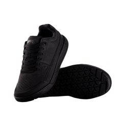 Buty damskie Leatt Flat 2.0. Czarne obuwie sportowe damskie LEATT, bez wzorów, rowerowe. Za 549.99 zł.