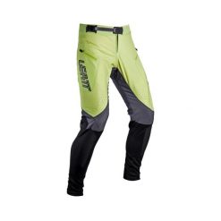Spodnie rowerowe LEATT Pant MTB Gravity 5.0. Czarne krótkie spodenki sportowe męskie LEATT, xl, bez wzorów, rowerowe. W wyprzedaży za 674.25 zł.