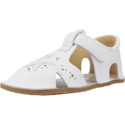 Sandały TITANITOS L560 ESTRELLA Biały. Białe sandały damskie TITANITOS, bez wzorów, ze skóry, bez obcasa, bez zapięcia. Za 156.99 zł.