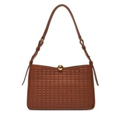 Torebka Furla. Brązowe torebki do ręki damskie Furla, bez wzorów, klasyczne, bez dodatków. Za 1,599.00 zł.