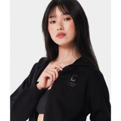 Rozpinana bluza sportowa dla kobiet Carpatree Varsity Chic. Czarne bluzy sportowe damskie Carpatree, bez wzorów, bez kaptura, na fitness i siłownię. W wyprzedaży za 229.49 zł.