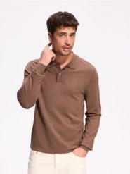 Wiskozowy sweter polo - brązowy. Brązowe swetry przez głowę męskie Reserved, l, bez wzorów, z dzianiny, bez kołnierzyka. Za 119.99 zł.
