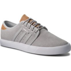 Buty adidas - Seeley B27786 Gretwo/Mesa/Ftwwht. Półbuty na co dzień męskie marki Adidas. W wyprzedaży za 209.00 zł.
