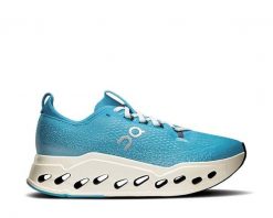 Buty do biegania damskie On Cloudsurfer Max horizon/ivory. Białe obuwie sportowe damskie On, bez wzorów, z gumy, do biegania. Za 827.95 zł.
