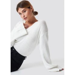 XLE the Label Sweter Erin - White. Swetry damskie marki XLE the Label. Za 166.95 zł.
