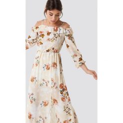 Trendyol Sukienka maxi z odkrytymi ramionami - Beige. Sukienki damskie Trendyol. Za 202.95 zł.