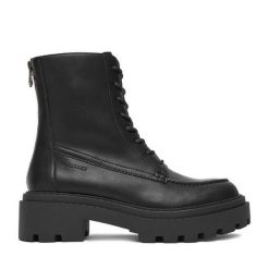 Trzewiki G-Star Raw. Czarne botki damskie G-Star Raw, retro, bez obcasa, na płaskiej podeszwie, bez zapięcia. Za 399.99 zł.