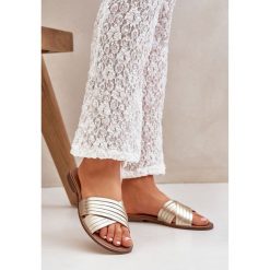 Skórzane Damskie Klapki Lewski Shoes 3682 Złote złoty. Żółte klapki damskie bez wzorów, ze skóry, casualowe, bez obcasa, na płaskiej podeszwie. Za 397.00 zł.