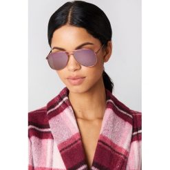 Le Specs Okulary przeciwsłoneczne Kingdom - Pink. Różowe okulary przeciwsłoneczne damskie Le Specs. W wyprzedaży za 121.58 zł.