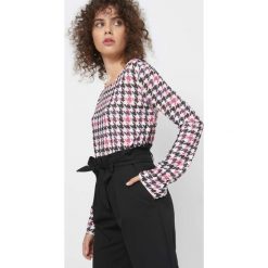 Koszulka w pepitkę. T-shirty damskie marki Orsay. W wyprzedaży za 55.00 zł.