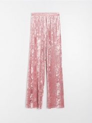 Spodnie wide leg z gniecionego weluru - różowy. Czerwone spodnie materiałowe damskie Sinsay, l, bez wzorów, z weluru. Za 39.99 zł.