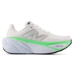 Buty damskie New Balance Fresh Foam x More v5 WMORCB5 – białe. Białe obuwie sportowe damskie New Balance, bez wzorów, do biegania. Za 499.99 zł.