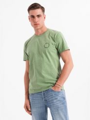Męski bawełniany t-shirt z nadrukiem i okrągłym dekoltem zielony V4 OM-TSFP-0186 M. Zielone t-shirty męskie Ombre, m, bez wzorów, z bawełny, bez kołnierzyka. Za 166.41 zł.