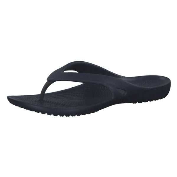 Japonki Dla Dorosłych Crocs Kadee II Flip. Niebieskie klapki damskie Crocs, bez wzorów, z materiału, bez obcasa. Za 99.99 zł.