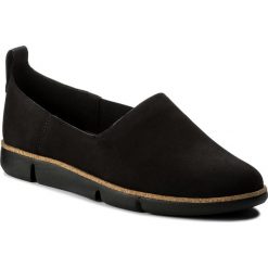 Półbuty CLARKS - Tri Curve 261325314 Black Nubuck. Czarne półbuty damskie Clarks, z materiału. W wyprzedaży za 299.00 zł.