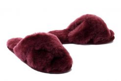 EMU AUSTRALIA W11573 merlot, kapcie damskie. Czerwone kapcie damskie Emu Australia, bez wzorów, ze skóry. Za 319.90 zł.