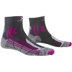 Skarpetki trekkingowe damskie X-Socks® Outdoor Low Cut. Czerwone skarpety damskie X-Socks, bez wzorów. W wyprzedaży za 56.00 zł.