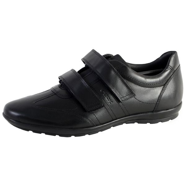 Buty codzienne z rzepami Geox Symbol. Czarne buty sportowe męskie Geox, bez zapięcia. W wyprzedaży za 357.50 zł.