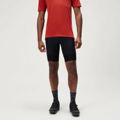 Szorty z wysokim stanem Endura. Czarne szorty męskie ENDURA, xl, bez wzorów, z materiału. Za 239.99 zł.