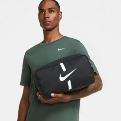 Męska saszetka na ramię Nike Mercurial Bag pojemność 10 L. Czarne saszetki męskie Nike, z materiału, sportowe. Za 84.99 zł.