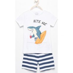 Dwuczęściowa piżama z szortami - Biały. Bielizna dla chłopców Reserved. W wyprzedaży za 19.99 zł.