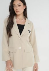 Jasnobeżowa Marynarka Timothoe. Brązowe żakiety damskie Born2be, plus size, z aplikacjami, biznesowe. Za 129.99 zł.