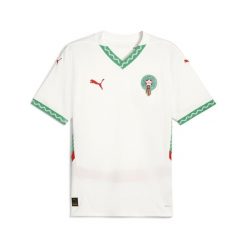 Męska koszulka wyjazdowa Maroko 2025 PUMA White Fast Green Red. Białe koszulki sportowe męskie Puma, m, bez wzorów, bez kołnierzyka, bez ramiączek, do piłki nożnej. Za 404.50 zł.