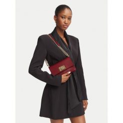 Torebka Furla. Czerwone torebki do ręki damskie Furla, bez wzorów, wizytowe, bez dodatków. Za 1,559.00 zł.