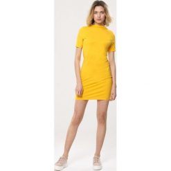 Żółta Sukienka Shoot At. Sukienki damskie marki Born2be. Za 49.99 zł.
