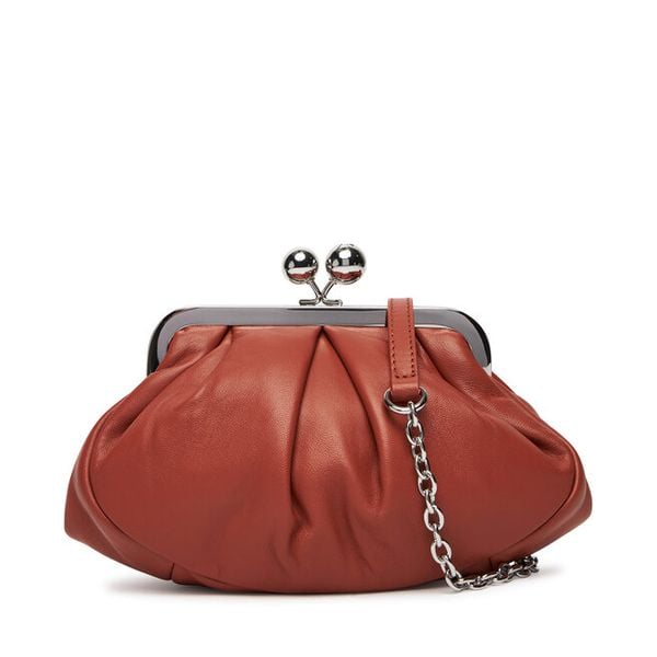 Torebka Weekend Max Mara. Brązowe torebki do ręki damskie Weekend Max Mara, bez wzorów, wizytowe, bez dodatków. Za 909.99 zł.