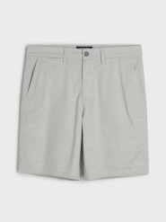 Bawełniane szorty chino - szary. Szare spodnie materiałowe męskie Sinsay, bez wzorów, z bawełny. Za 59.99 zł.