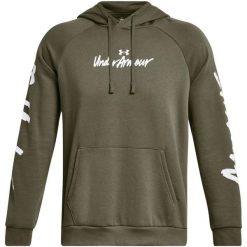 Bluza z kapturem Under Armour Rival Fleece Graphic, Mężczyźni. Zielone bluzy męskie Under Armour, m, bez wzorów, z bawełny, z kapturem, na fitness i siłownię. Za 390.00 zł.