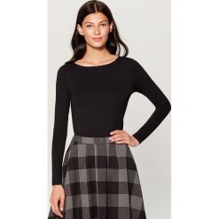 Koszulka basic - Czarny. Czarne t-shirty damskie Mohito. Za 29.99 zł.