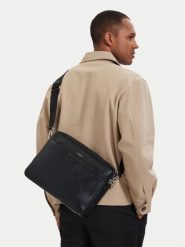 Calvin Klein Torba na laptopa Xl Emblem Aop LV04D3526G Czarny. Czarne torby na laptopa męskie Calvin Klein, bez wzorów, ze skóry. Za 649.99 zł.