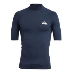 Koszulka surf UPF 50 z krótkim rękawem dla Mężczyzn EVERYDAY Czarny. Niebieskie koszulki sportowe męskie Quiksilver, m, bez wzorów, z elastanu, bez kołnierzyka, bez ramiączek. Za 129.99 zł.