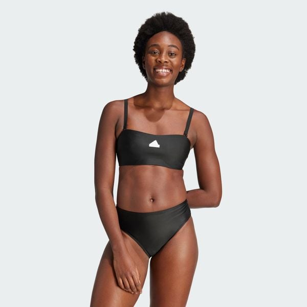 Góra Bikini Iconisea Versatile Bandeau. Białe bikini damskie Adidas, bez wzorów. W wyprzedaży za 177.75 zł.