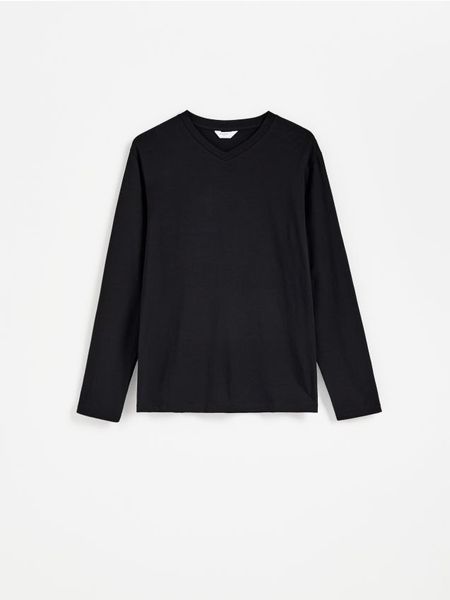 Longsleeve slim fit - czarny. Czarne bluzki z długim rękawem męskie Reserved, l, bez wzorów, z bawełny, bez kołnierzyka. W wyprzedaży za 49.99 zł.