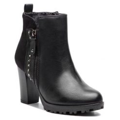 Botki Jenny Fairy. Czarne botki damskie Jenny Fairy, bez obcasa, na słupku, bez zapięcia. Za 57.99 zł.