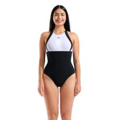 Damski kostium kąpielowy 1-częściowy Arena Linda Cross Back. Czarne kostiumy jednoczęściowe damskie Arena, bez wzorów, z materiału, eleganckie, na fitness i siłownię. Za 377.50 zł.