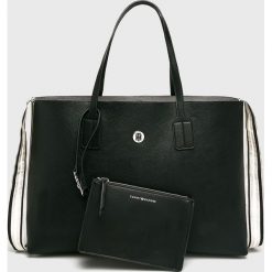 Tommy Hilfiger - Torebka. Torby na ramię damskie Tommy Hilfiger. W wyprzedaży za 449.90 zł.
