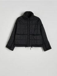 Pikowana kurtka - czarny. Czarne kurtki damskie Reserved, l, bez wzorów, z tkaniny, bez kaptura. W wyprzedaży za 99.99 zł.