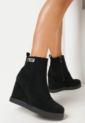 Czarne Botki na Koturnie z Ozdobną Klamerką z Cyrkoniami Atuna. Czarne botki damskie Born2be, z jeansu, eleganckie, bez obcasa, na koturnie, bez zapięcia. Za 159.99 zł.