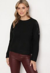 Czarny Sweter z Wełną i Aplikacjami na Ramionach Gebirae. Czarne swetry damskie Born2be, z aplikacjami, z jeansu, eleganckie, bez kołnierzyka, bez ramiączek, długie, bez kaptura. Za 109.99 zł.