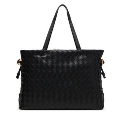 Torebka Liu Jo. Czarne torebki do ręki damskie Liu Jo, bez wzorów, klasyczne, bez dodatków. Za 769.99 zł.