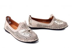COMFORTABEL 830047-08 beige, półbuty damskie. Brązowe półbuty damskie Comfortabel, na lato, w ażurowe wzory, ze skóry, bez obcasa, bez zapięcia. Za 229.42 zł.